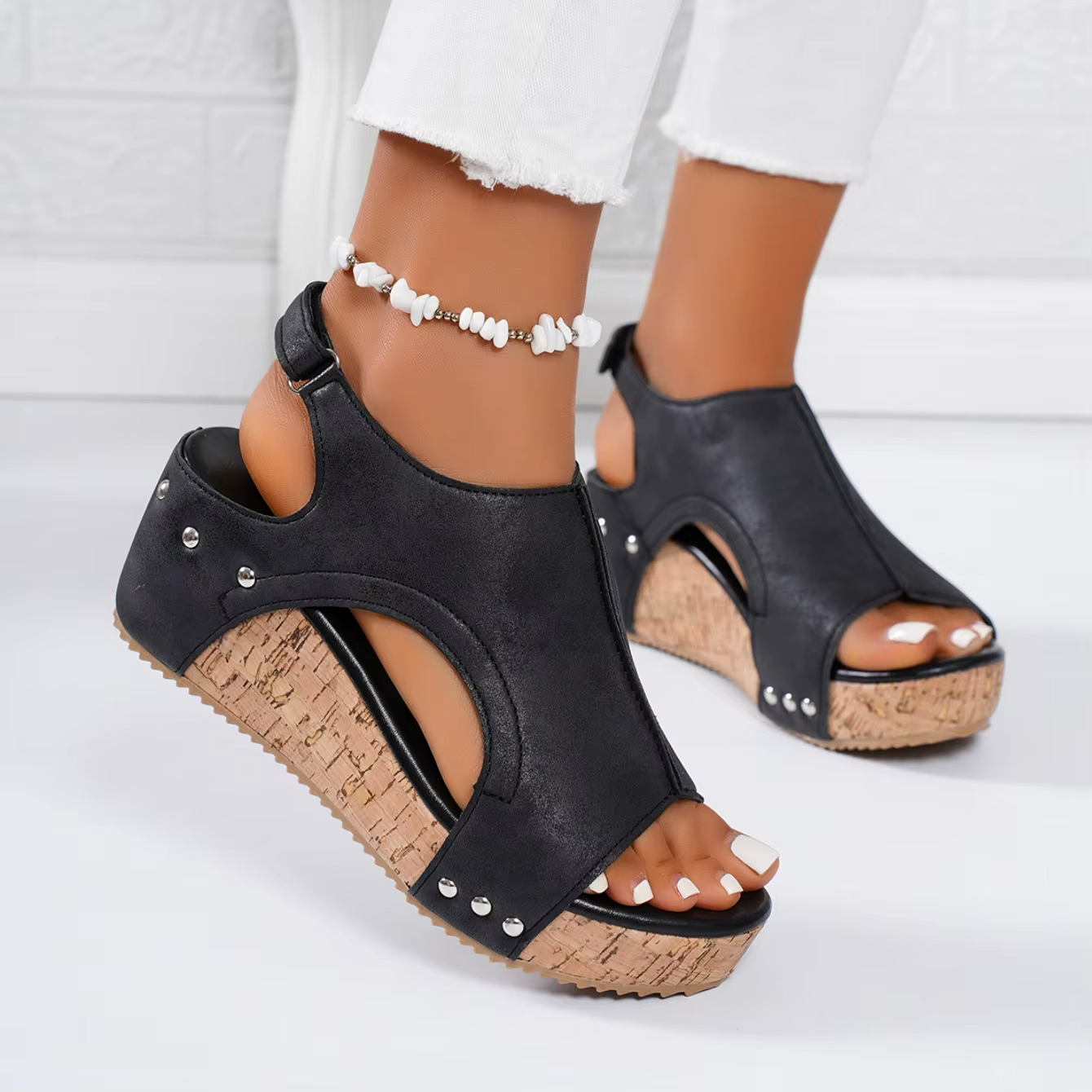 Jaev - Elegant Casual Sandals
